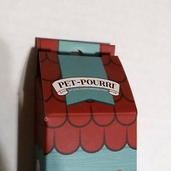 New Pet Odor Remover - Picture 2 of 5